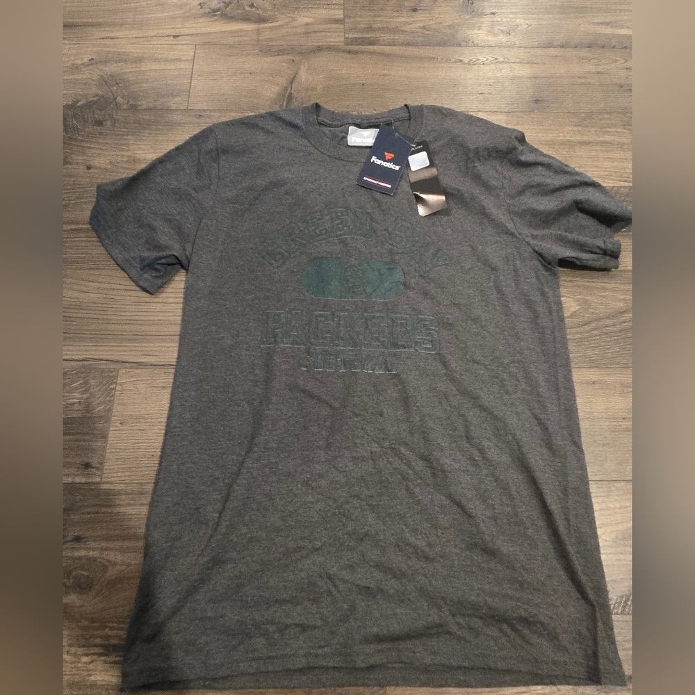 Hreenbay Packers Graphic Tee. New With Tags
